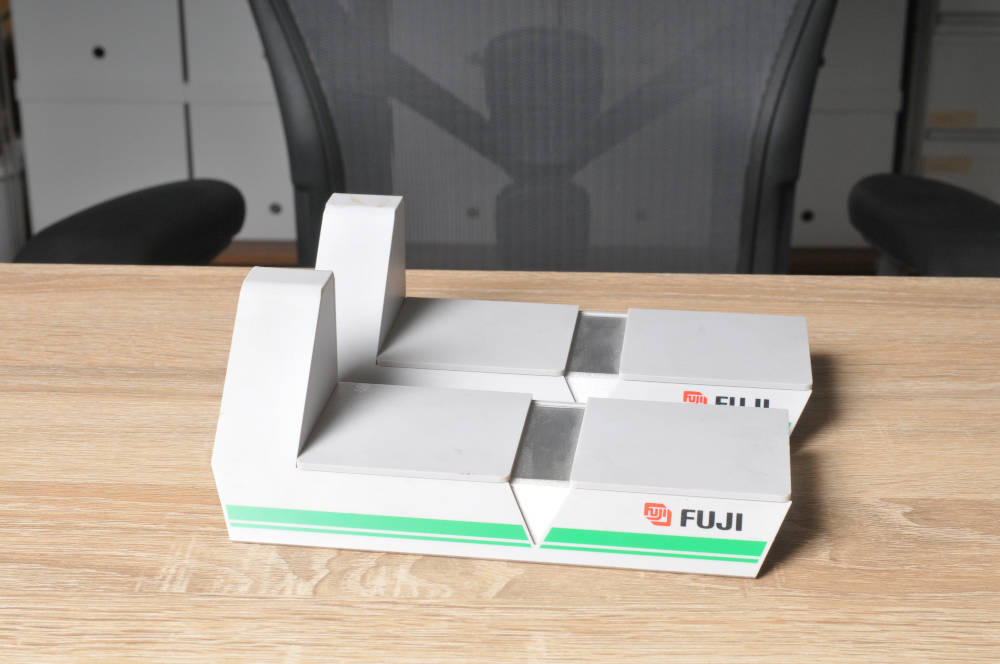 富士 FUJIFILM FUJICOLOR 相機展示台 富士 FUJIFILM FUJICOLOR 相機展示台