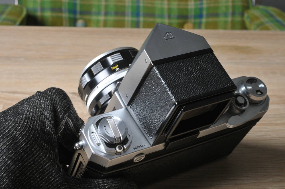 Nikon F + DA運動取景器＋ Nikon 50mm f2 Nikkor-H Auto - F.camera